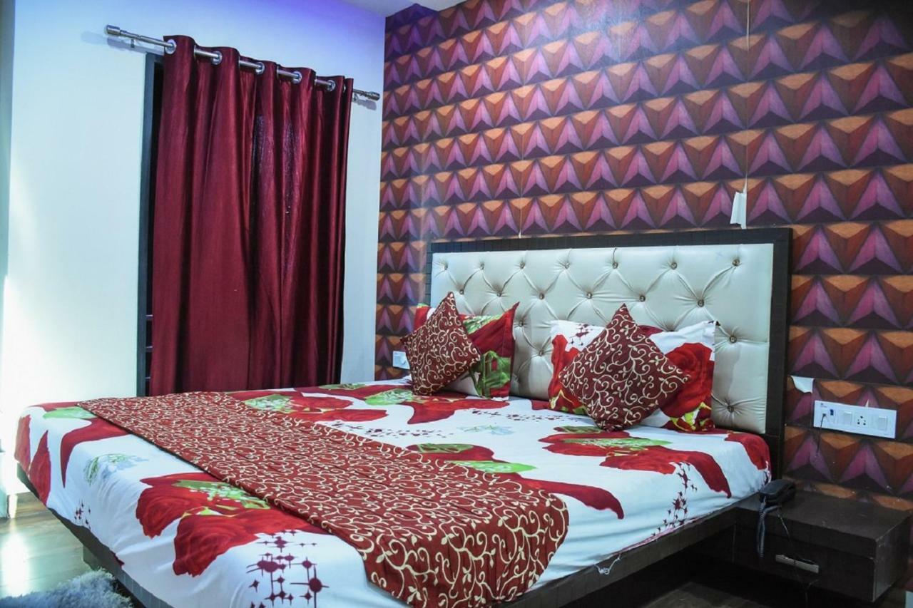 Hotel Dilip Indore Zewnętrze zdjęcie